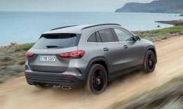 和平精英新车皮肤爆料最新奔驰,奔驰豪华座驾，带你领略速度与激情