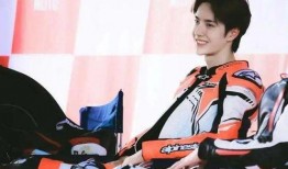 王一博摩托车最新爆料,速度与激情再升级！